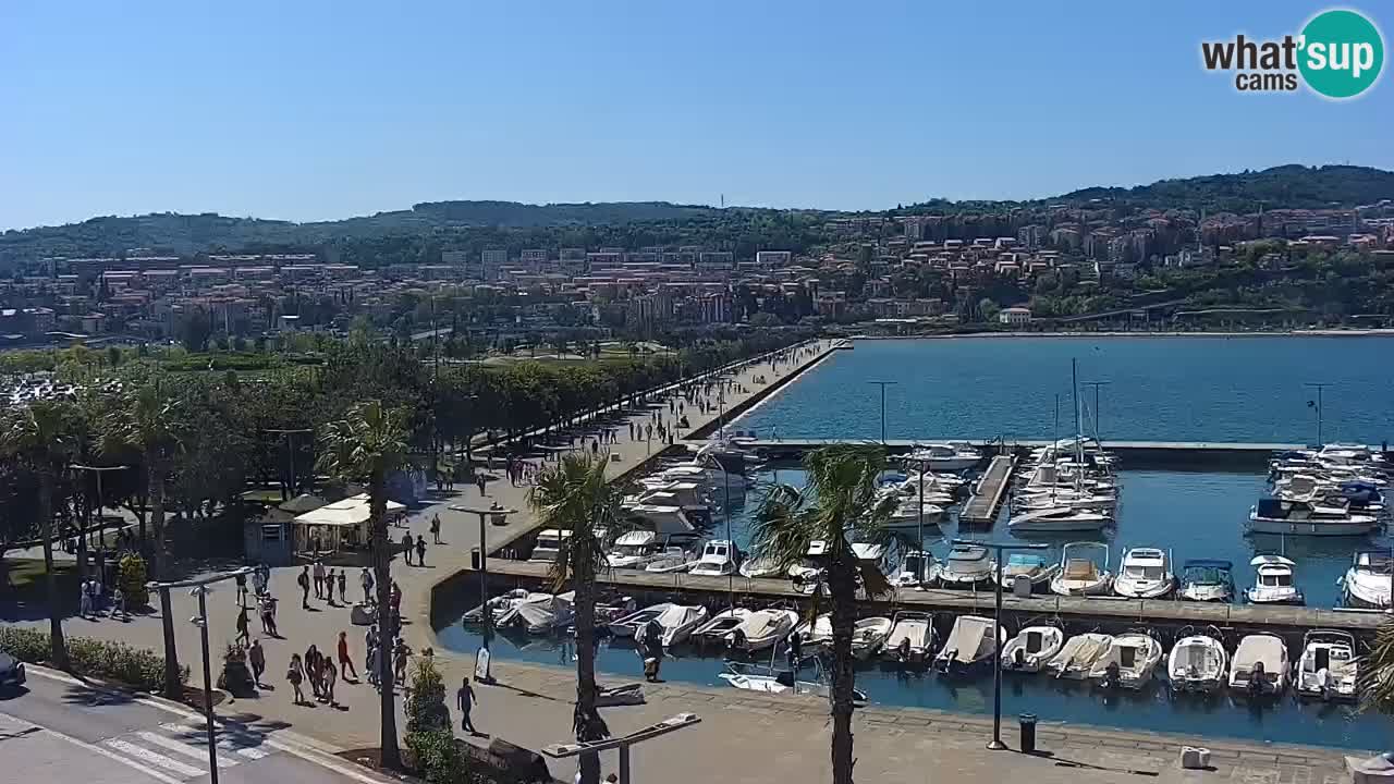 Webcam Koper – Panorama des Jachthafens und der Promenade vom Hotel Grand Koper