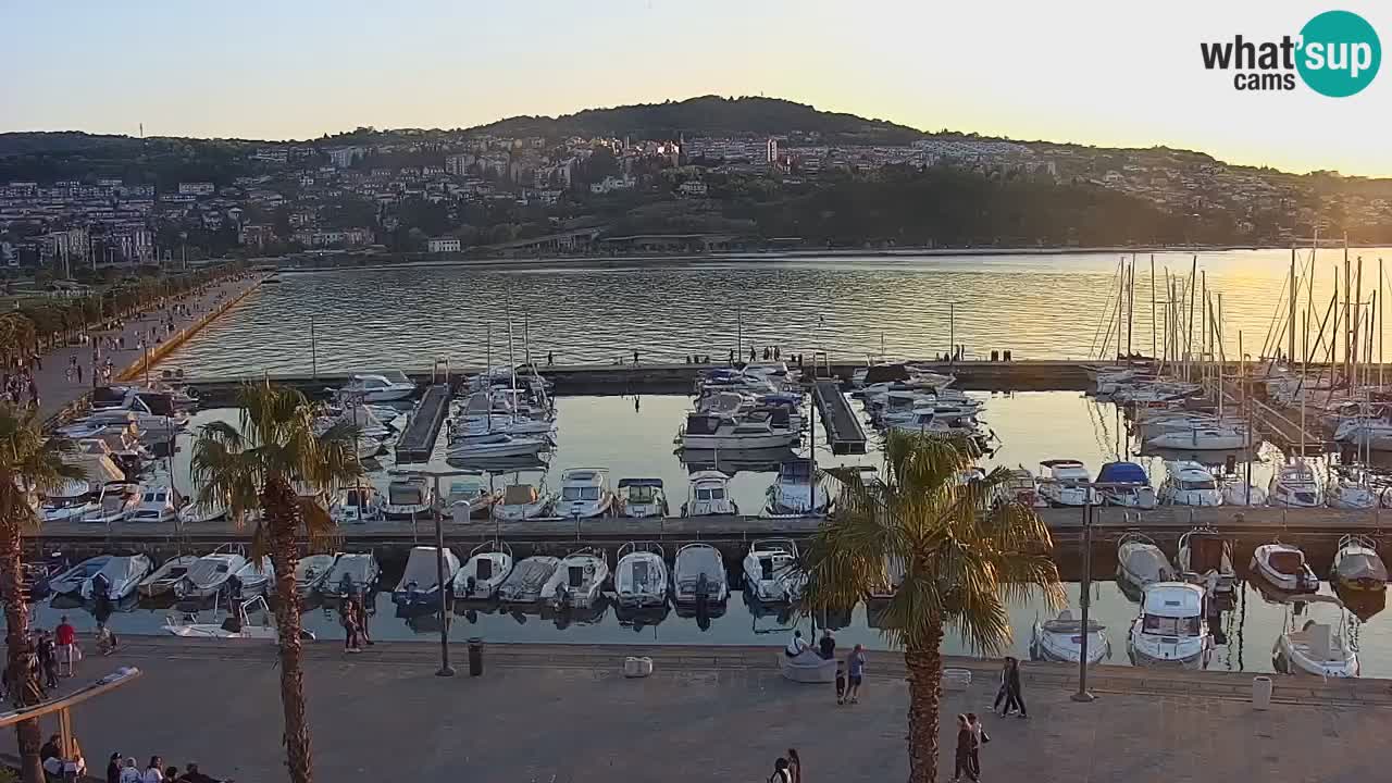 Webcam en direct du port de Koper – port de croisière et de fret – Slovénie