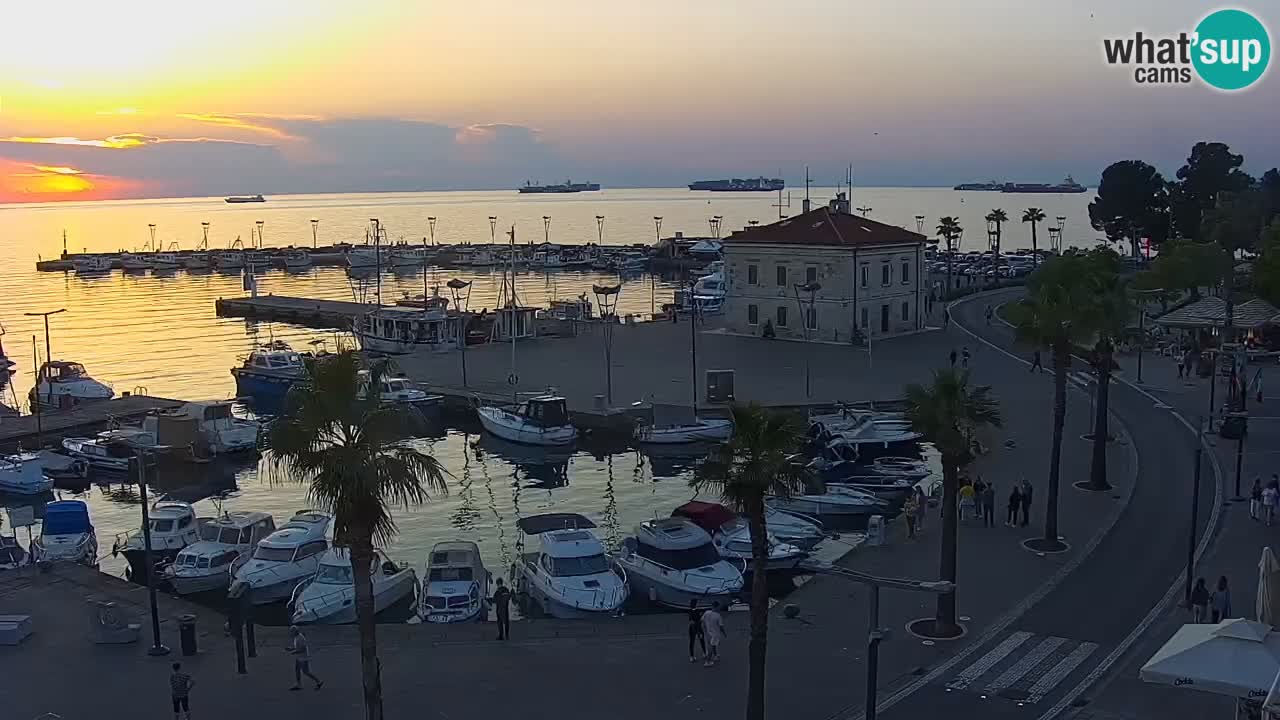 Camera en vivo Koper – puerto deportivo y paseo marítimo desde el Hotel Grand Koper