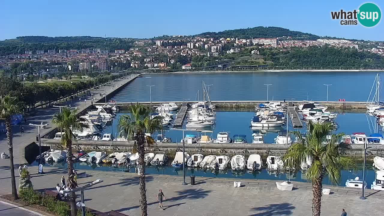 Webcam en direct du port de Koper – port de croisière et de fret – Slovénie