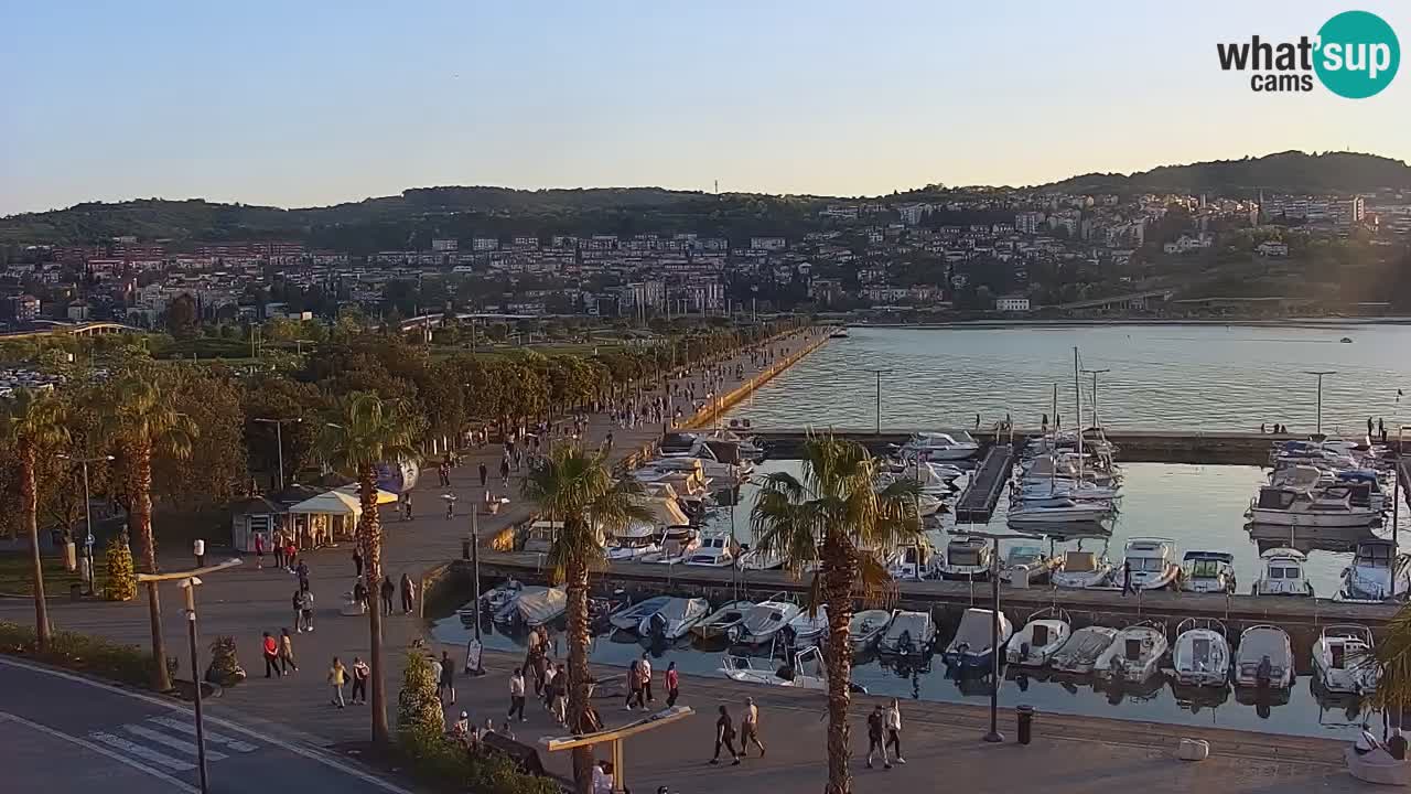 Webcam Koper – Panorama de la marina et de la promenade depuis le Grand Hotel Koper