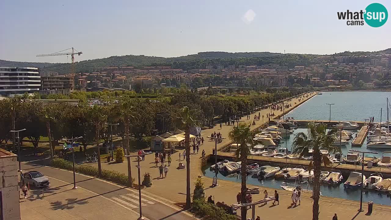Luka Kopar uživo web kamera – Turistički terminal i teretna luka – Slovenija