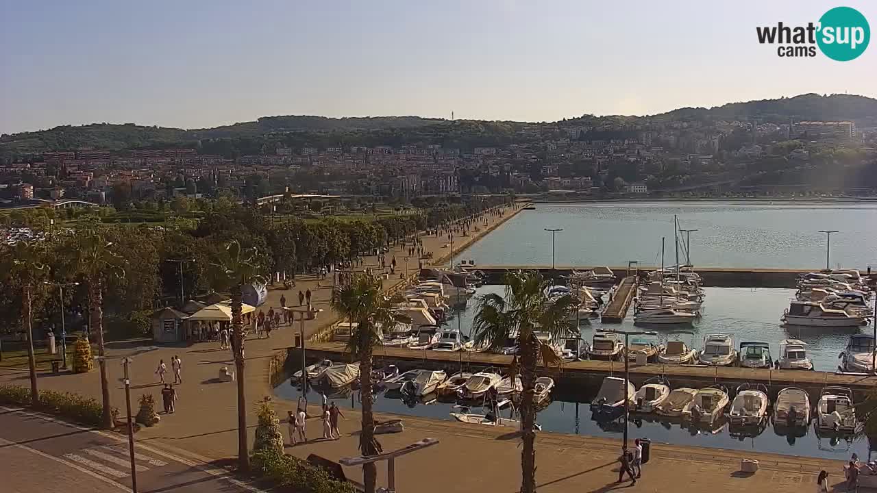 Spletna kamera Koper – Panorama na marino in promenado s Hotela Grand Koper