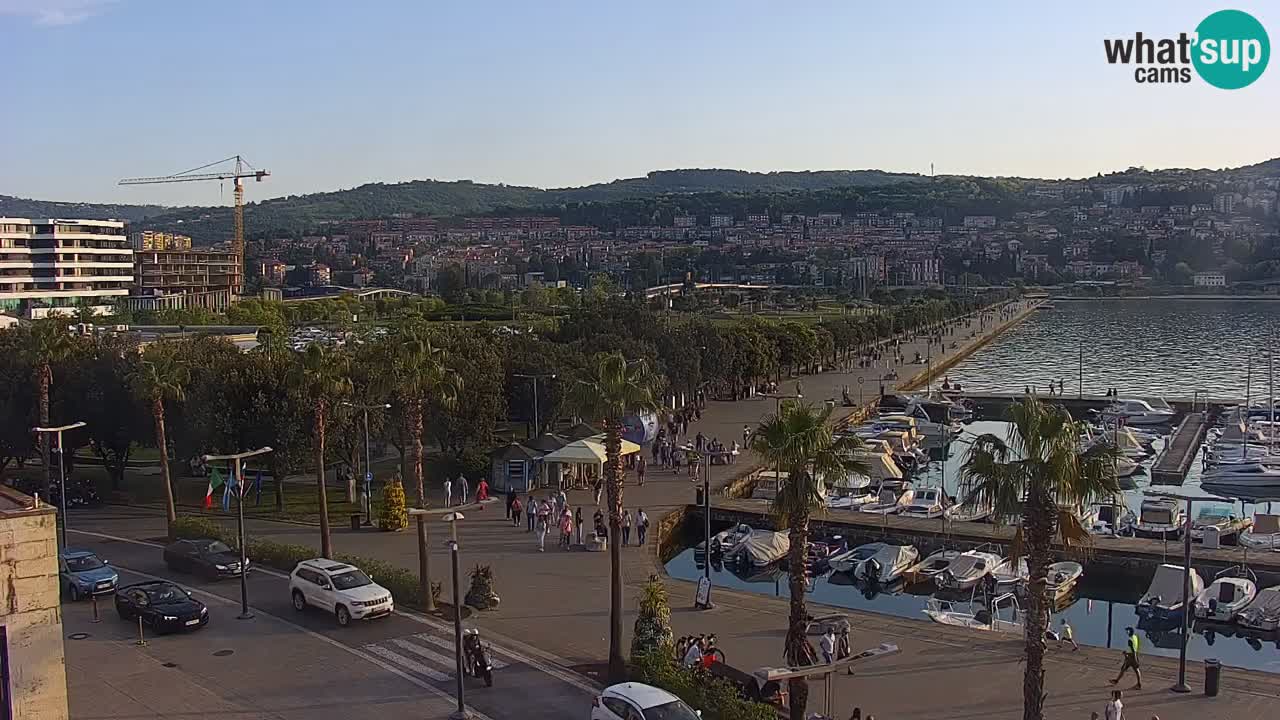 Webcam Koper – Panorama of the marina and promenade from the Grand Hotel Koper