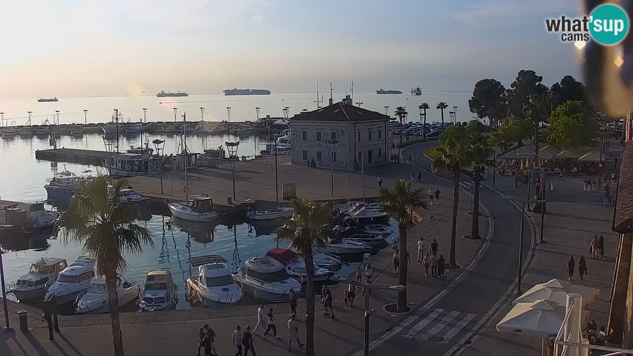 Webcam Koper – Panorama de la marina et de la promenade depuis le Grand Hotel Koper