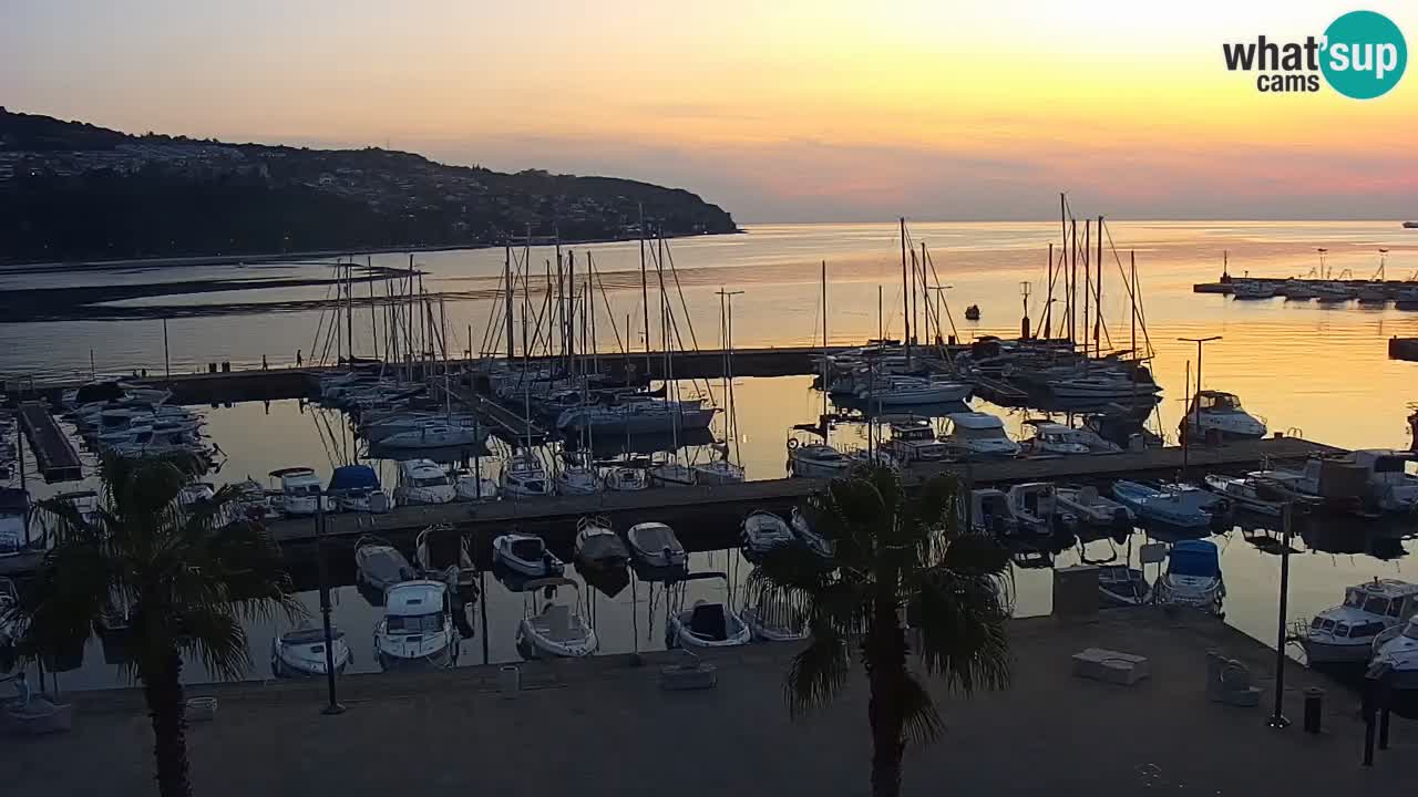 Camera en vivo Koper – puerto deportivo y paseo marítimo desde el Hotel Grand Koper