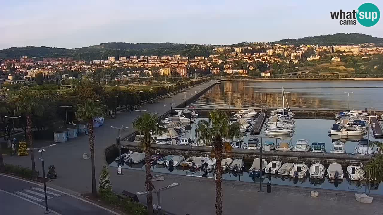 Web kamera Koper – marina i promenada – hotel Grand Koper