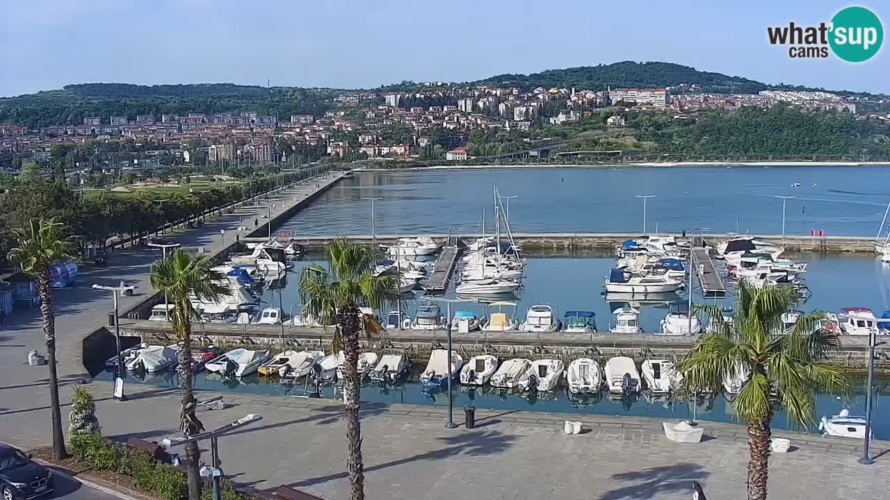 Webcam Koper – Panorama des Jachthafens und der Promenade vom Hotel Grand Koper