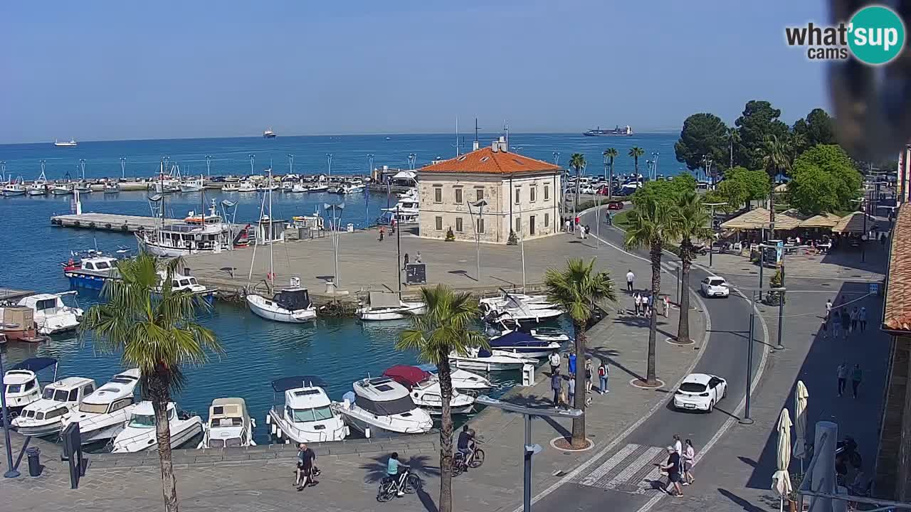 Camera en vivo Koper – puerto deportivo y paseo marítimo desde el Hotel Grand Koper