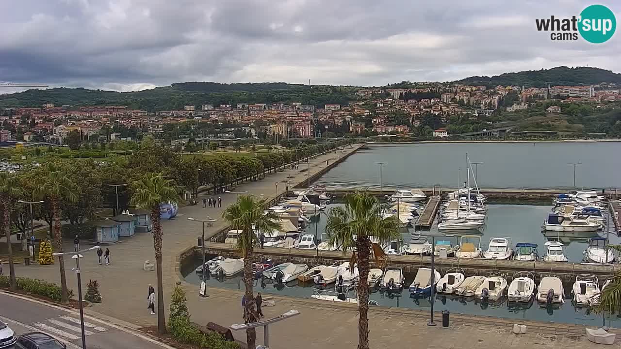 Webcam en direct du port de Koper – port de croisière et de fret – Slovénie