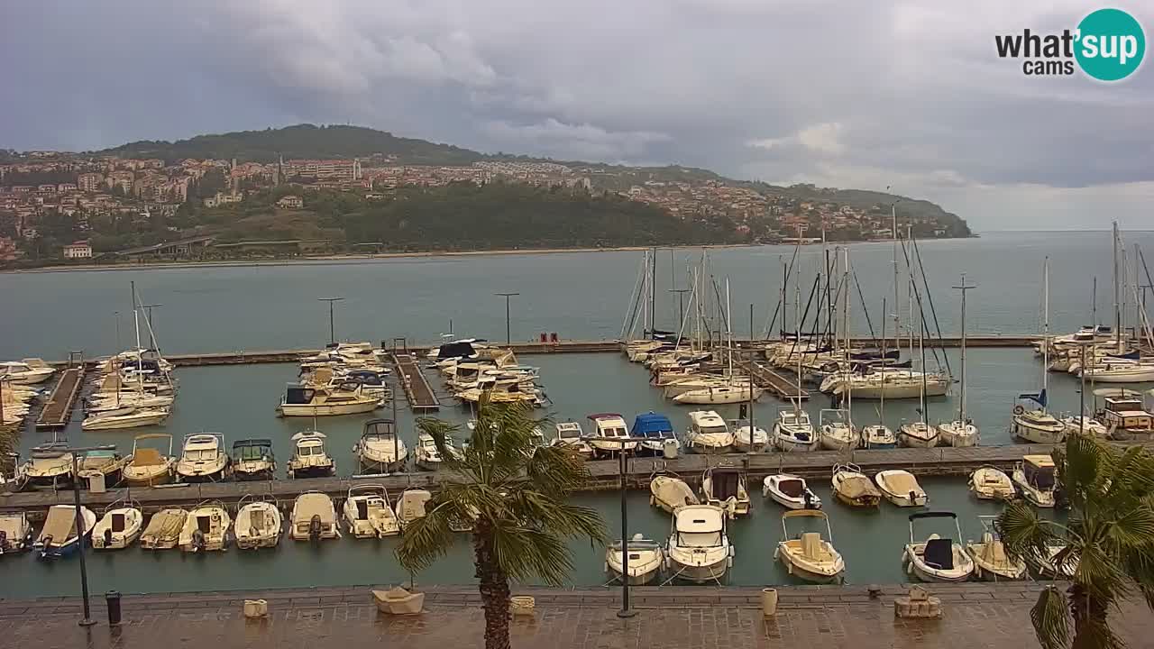 Luka Kopar uživo web kamera – Turistički terminal i teretna luka – Slovenija