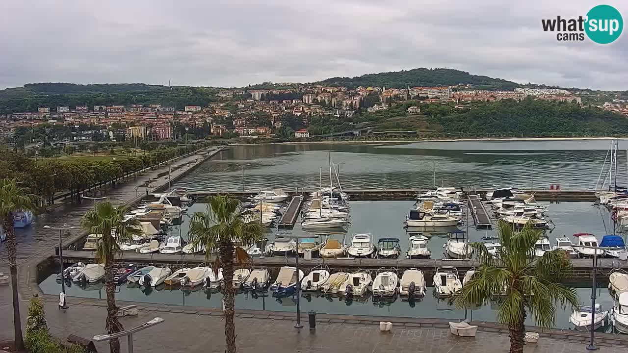 Luka Kopar uživo web kamera – Turistički terminal i teretna luka – Slovenija