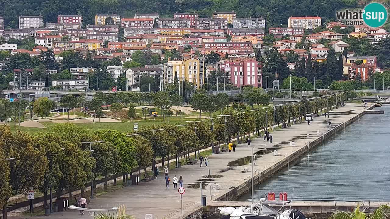 Web kamera Koper – marina i promenada – hotel Grand Koper