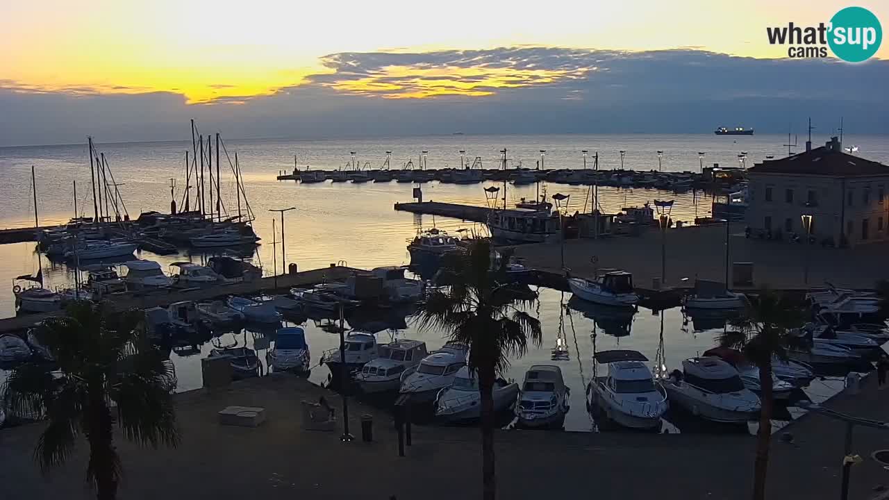 Webcam Koper – Panorama de la marina et de la promenade depuis le Grand Hotel Koper