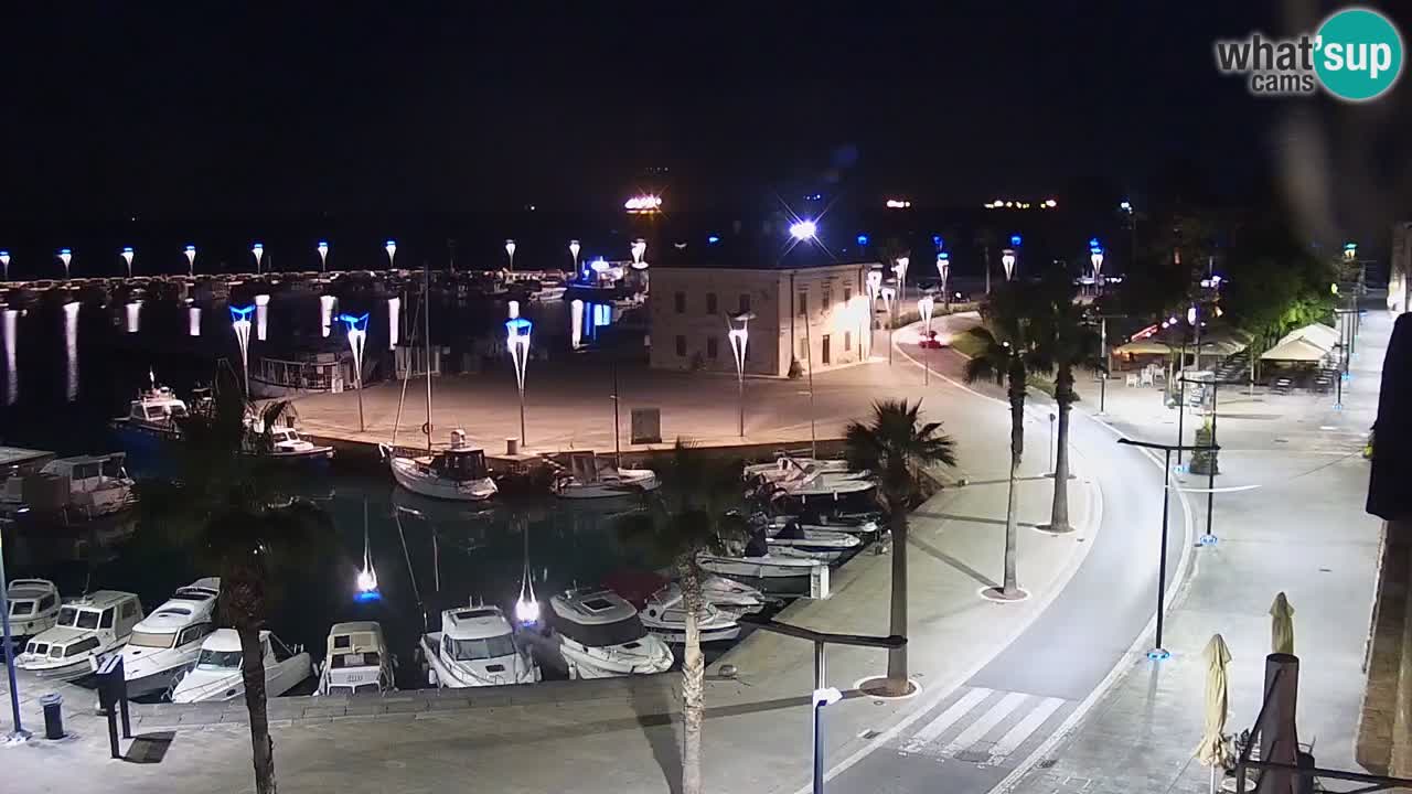 Spletna kamera Luka Koper v živo – Potniški terminal in tovorno pristanišče – Slovenija