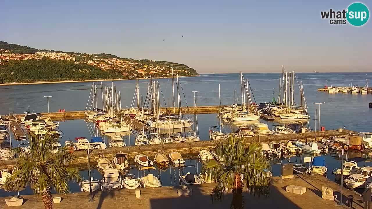 Webcam Koper – Panorama of the marina and promenade from the Grand Hotel Koper