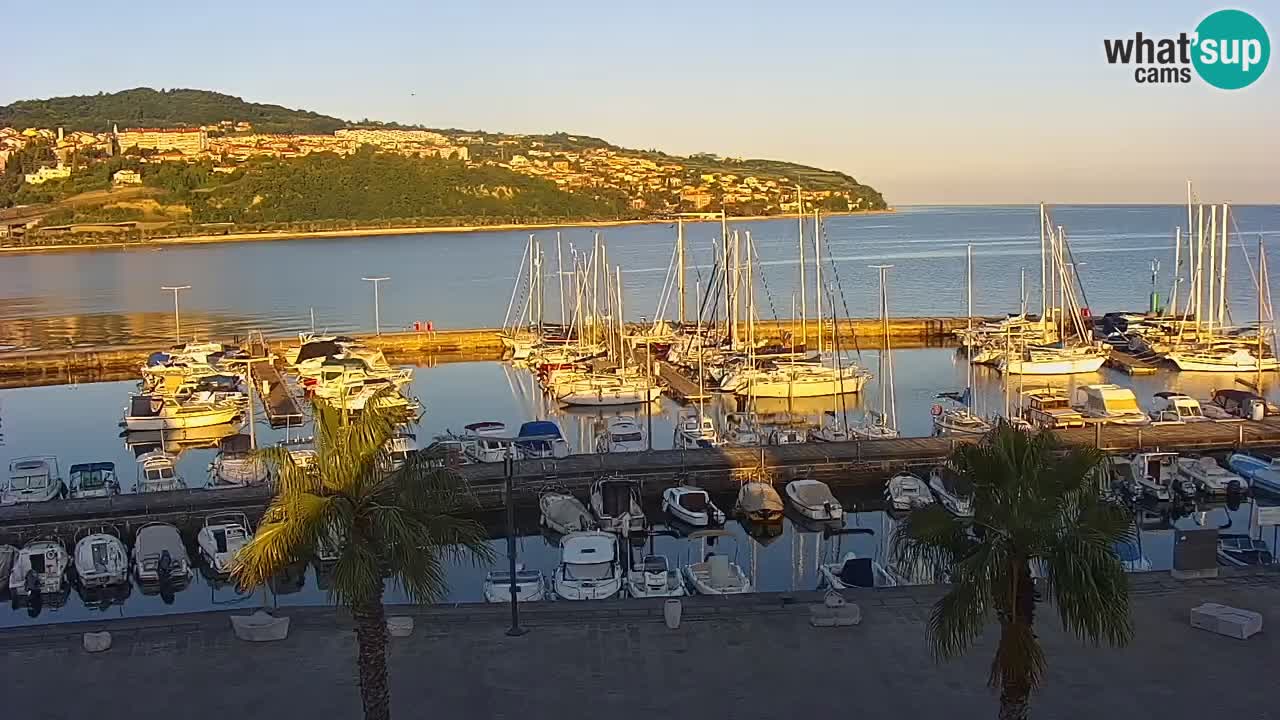 Camera en vivo Koper – puerto deportivo y paseo marítimo desde el Hotel Grand Koper