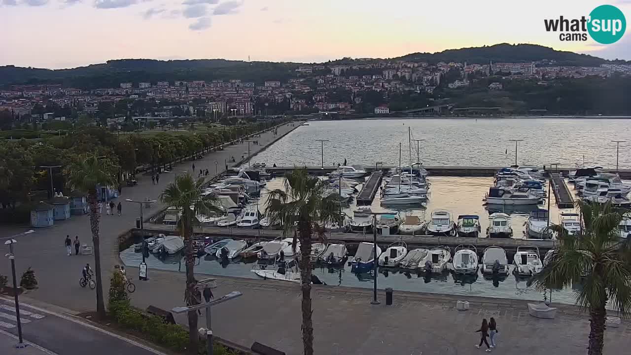 Webcam en direct du port de Koper – port de croisière et de fret – Slovénie