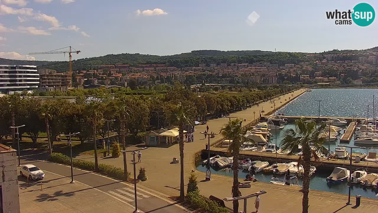 Webcam Koper – Panorama des Jachthafens und der Promenade vom Hotel Grand Koper