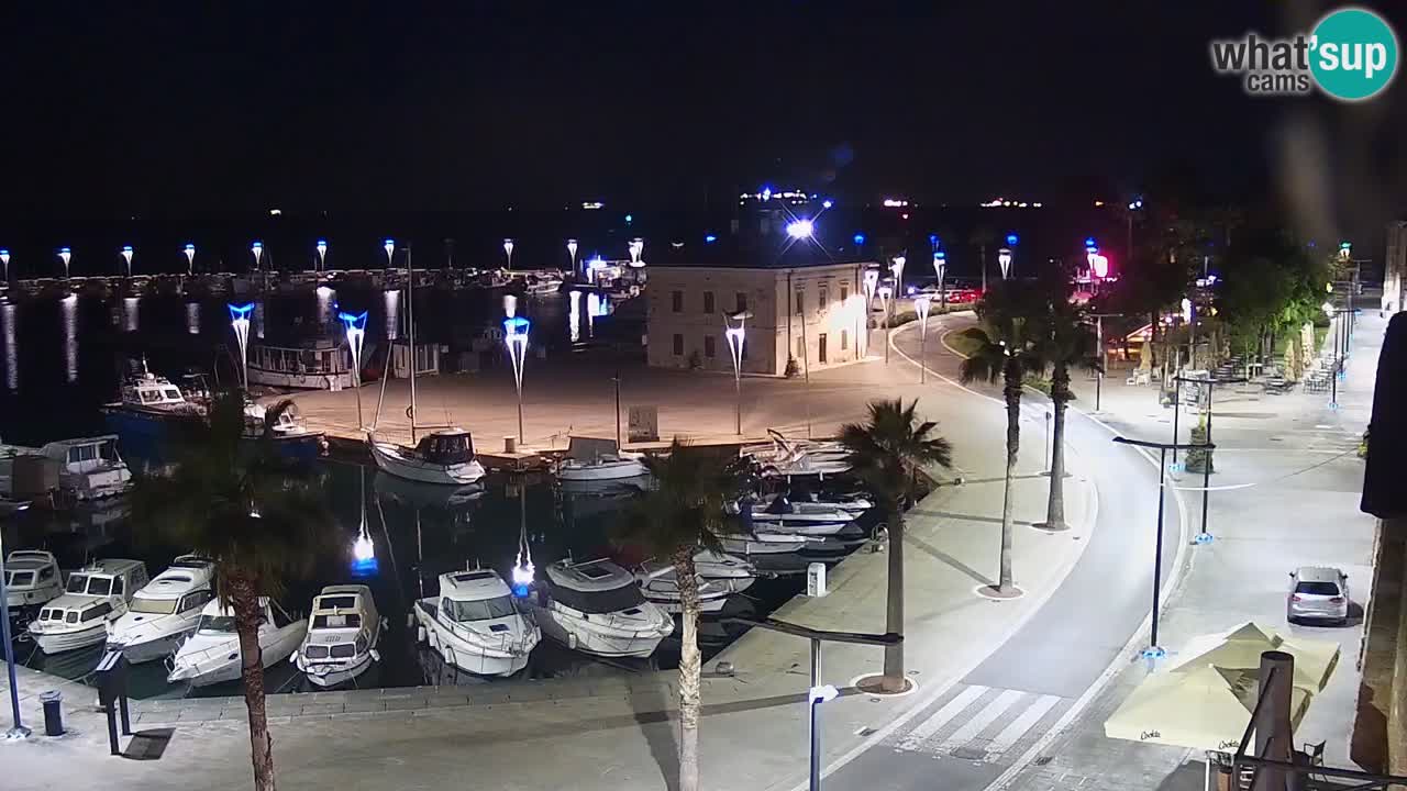 Spletna kamera Luka Koper v živo – Potniški terminal in tovorno pristanišče – Slovenija