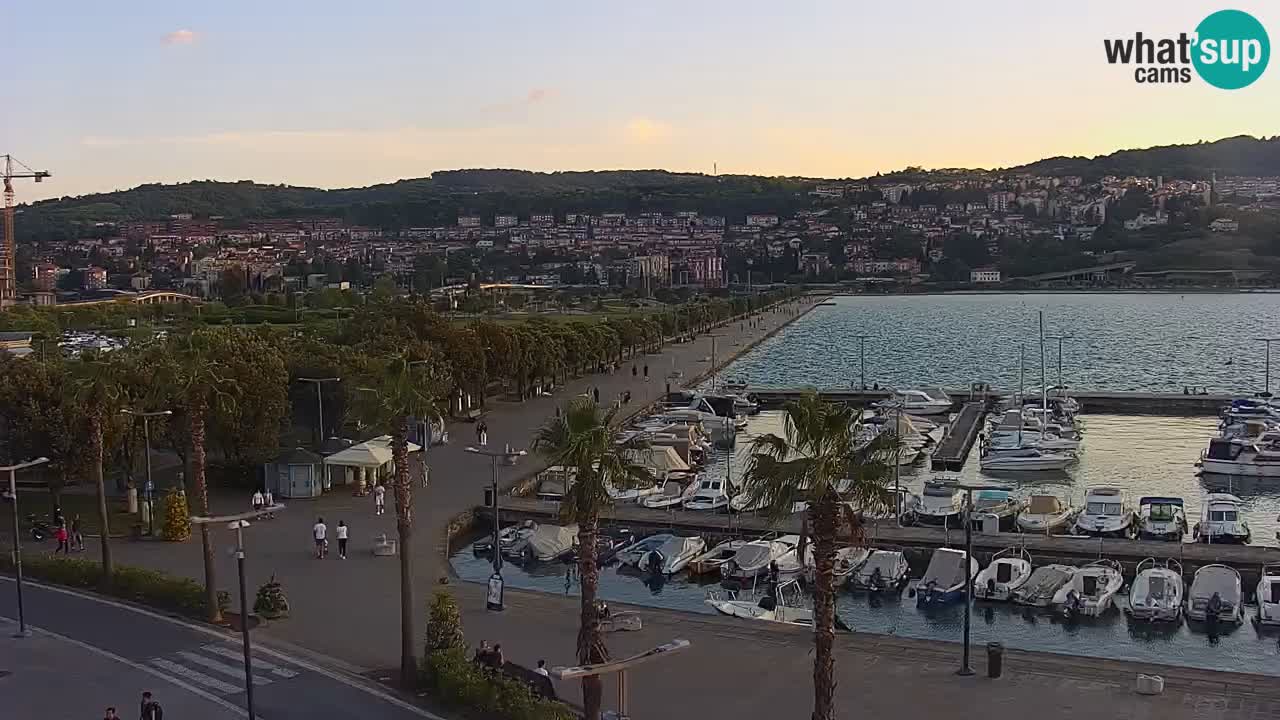 Web kamera Koper – marina i promenada – hotel Grand Koper