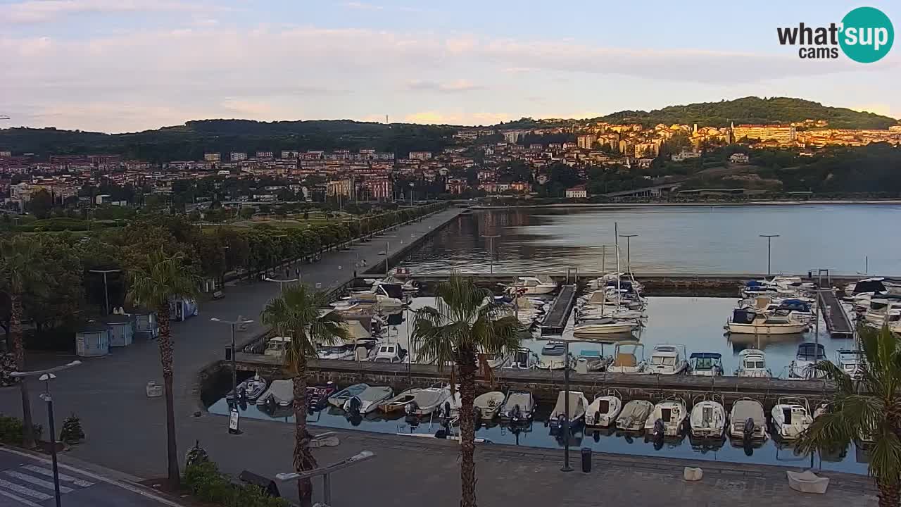 Webcam Koper – Panorama of the marina and promenade from the Grand Hotel Koper