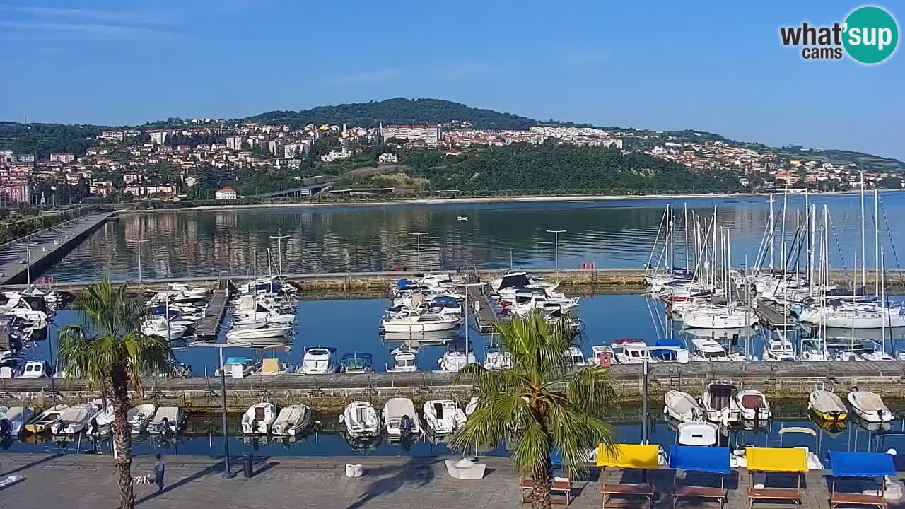 Webcam Koper – Panorama des Jachthafens und der Promenade vom Hotel Grand Koper