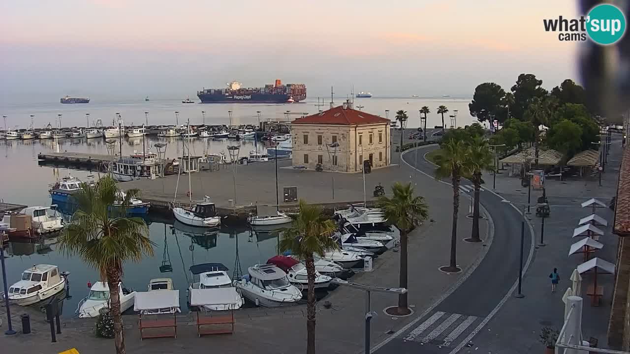 Webcam Koper – Panorama of the marina and promenade from the Grand Hotel Koper