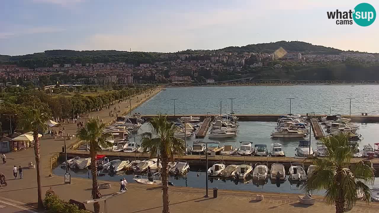Webcam Koper – Panorama des Jachthafens und der Promenade vom Hotel Grand Koper