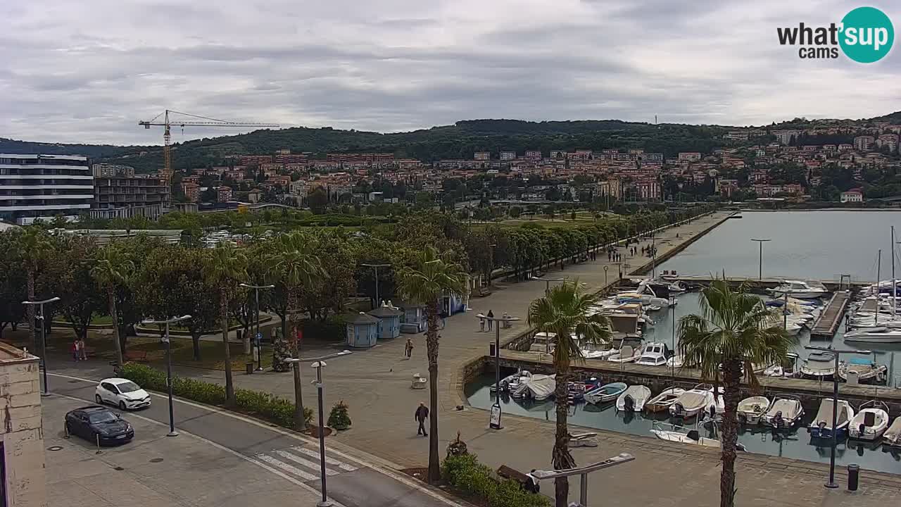 Spletna kamera Koper – Panorama na marino in promenado s Hotela Grand Koper