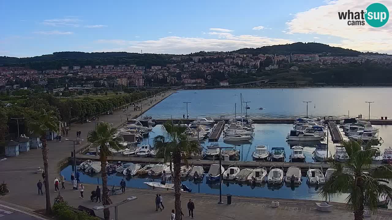 Spletna kamera Koper – Panorama na marino in promenado s Hotela Grand Koper