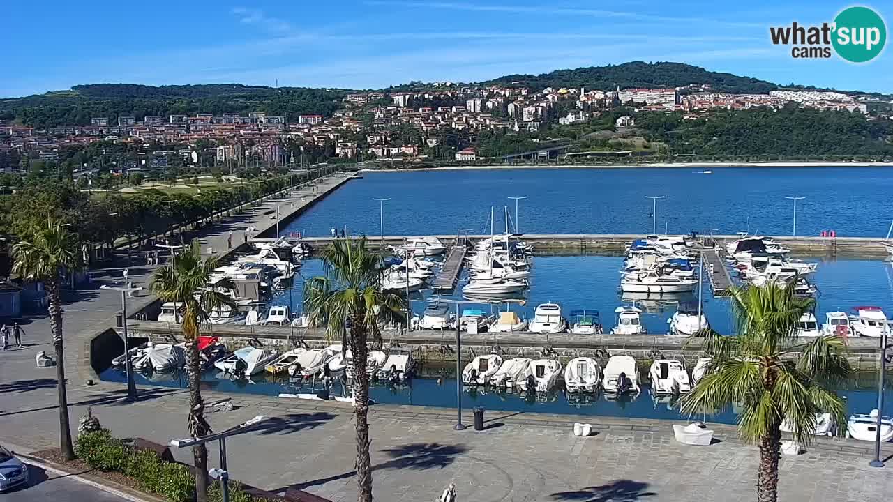 Webcam Koper – Panorama des Jachthafens und der Promenade vom Hotel Grand Koper