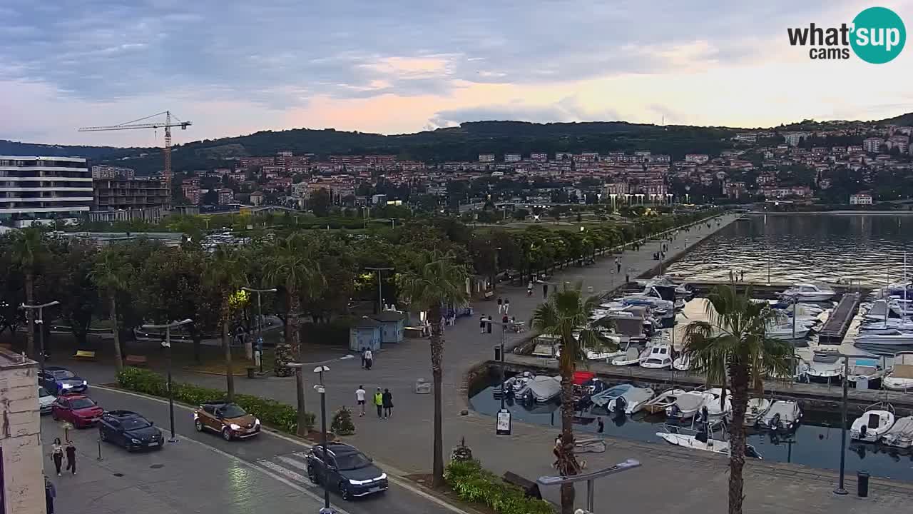 Camera en vivo Koper – puerto deportivo y paseo marítimo desde el Hotel Grand Koper