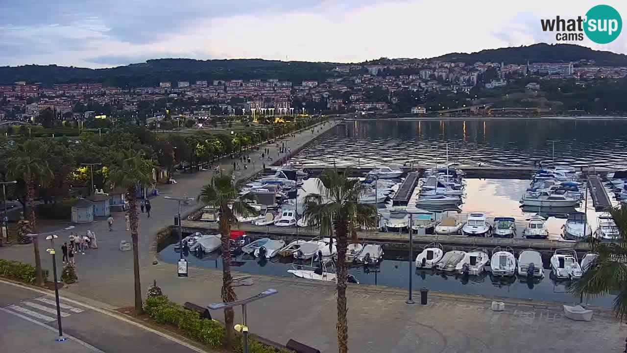 Camera en vivo Koper – puerto deportivo y paseo marítimo desde el Hotel Grand Koper