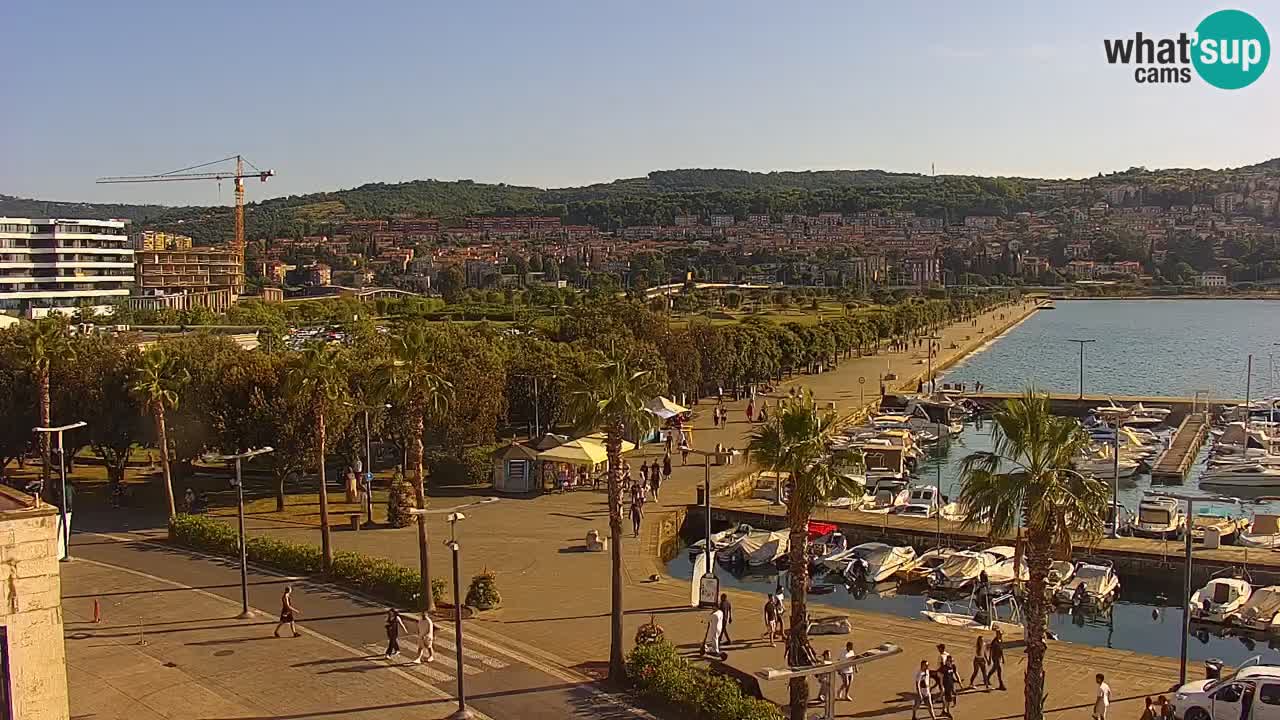 Webcam Koper – Panorama des Jachthafens und der Promenade vom Hotel Grand Koper