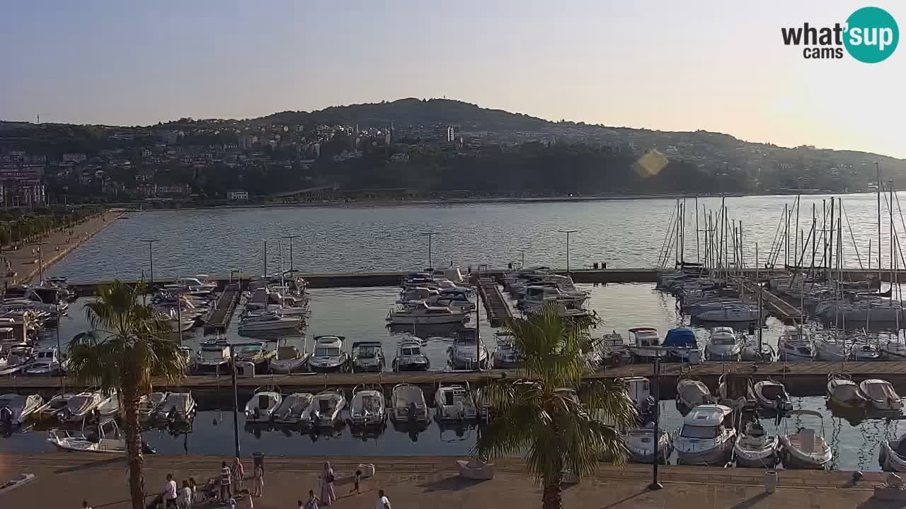 Webcam Koper – Panorama de la marina et de la promenade depuis le Grand Hotel Koper