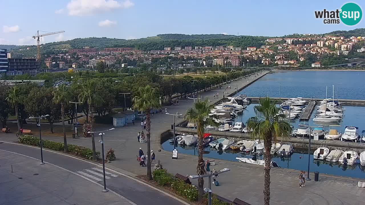 Webcam Koper – Panorama des Jachthafens und der Promenade vom Hotel Grand Koper