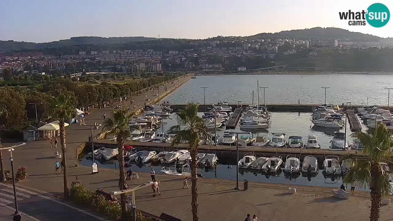 Webcam Koper – Panorama of the marina and promenade from the Grand Hotel Koper