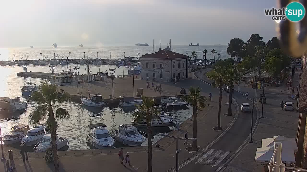 Webcam Koper – Panorama of the marina and promenade from the Grand Hotel Koper