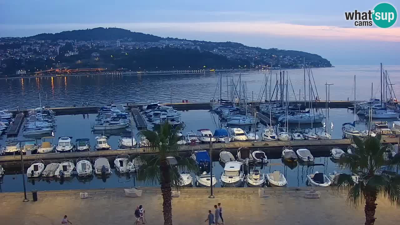 Webcam Koper – Panorama of the marina and promenade from the Grand Hotel Koper