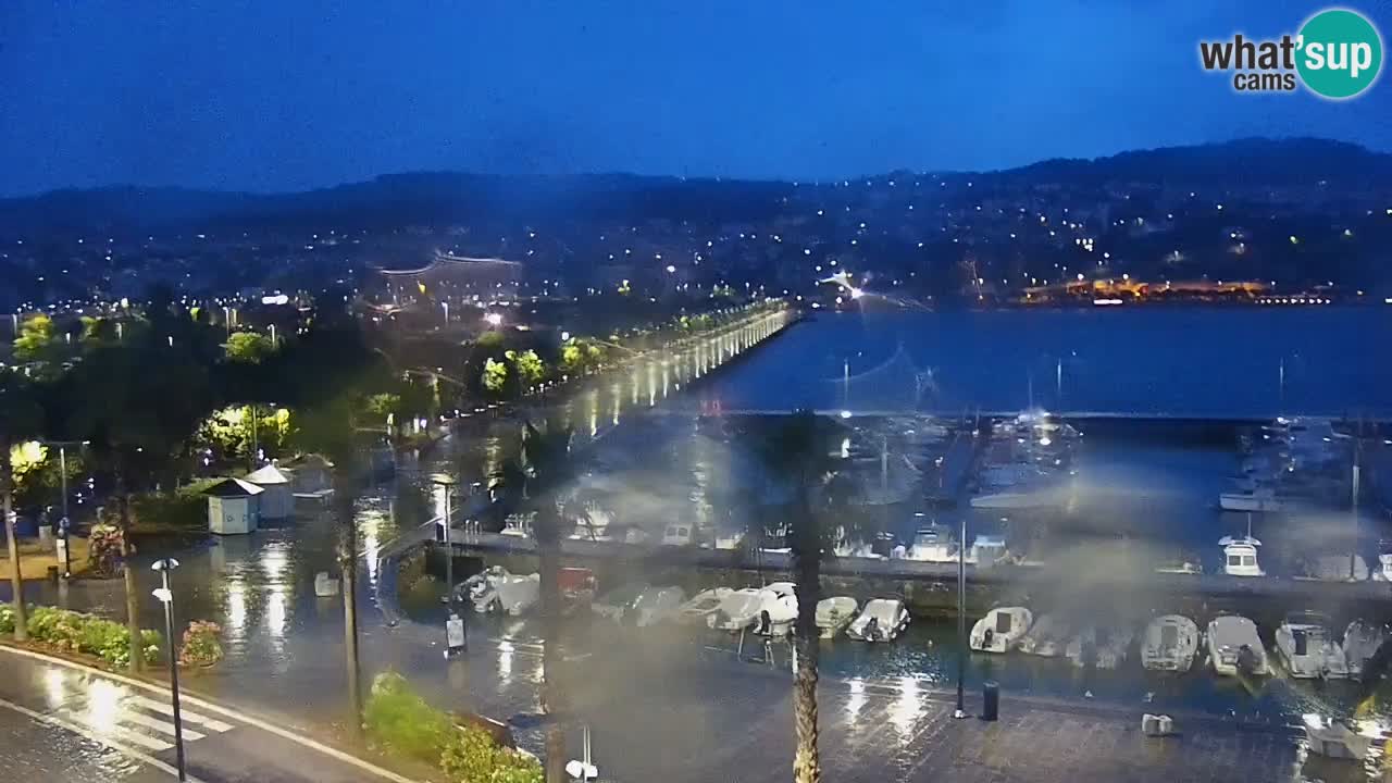 Der Hafen von Koper Live-Webcam – Kreuzfahrt- und Frachthafen – Slowenien