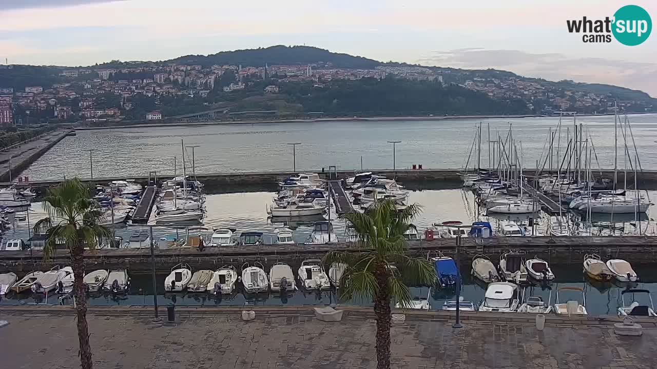 Webcam Koper – Panorama de la marina et de la promenade depuis le Grand Hotel Koper