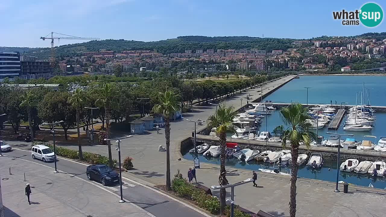 Webcam Koper – Panorama des Jachthafens und der Promenade vom Hotel Grand Koper
