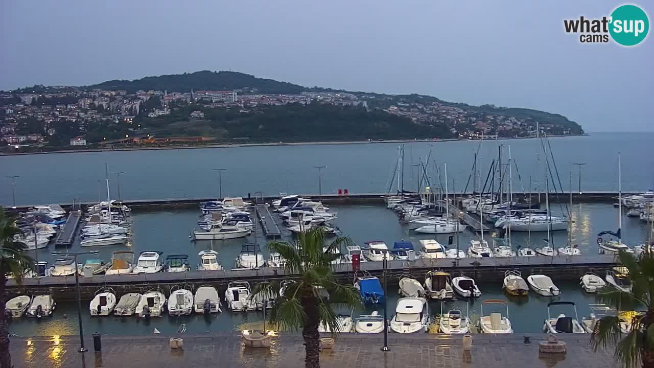 Webcam en direct du port de Koper – port de croisière et de fret – Slovénie