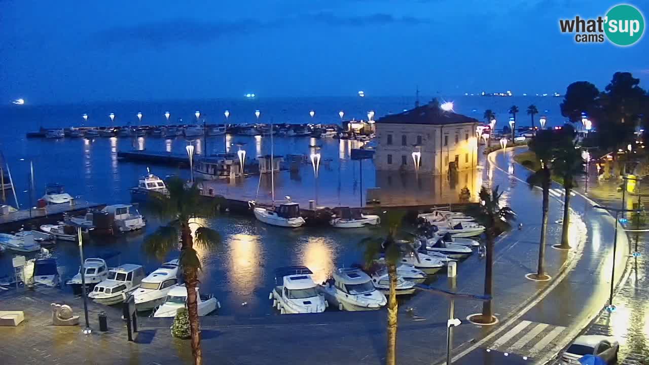Webcam Koper – Panorama des Jachthafens und der Promenade vom Hotel Grand Koper