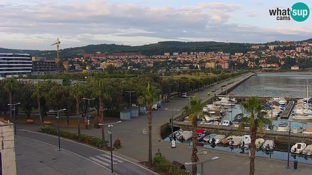 Camera en vivo Koper – puerto deportivo y paseo marítimo desde el Hotel Grand Koper