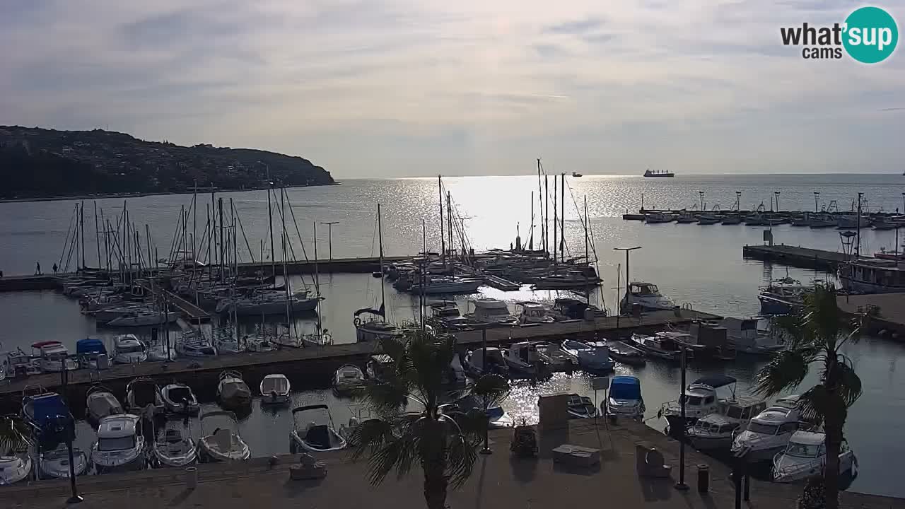 Camera en vivo Koper – puerto deportivo y paseo marítimo desde el Hotel Grand Koper