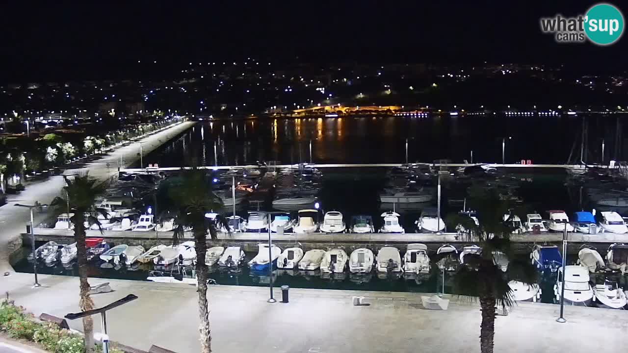 Spletna kamera Luka Koper v živo – Potniški terminal in tovorno pristanišče – Slovenija
