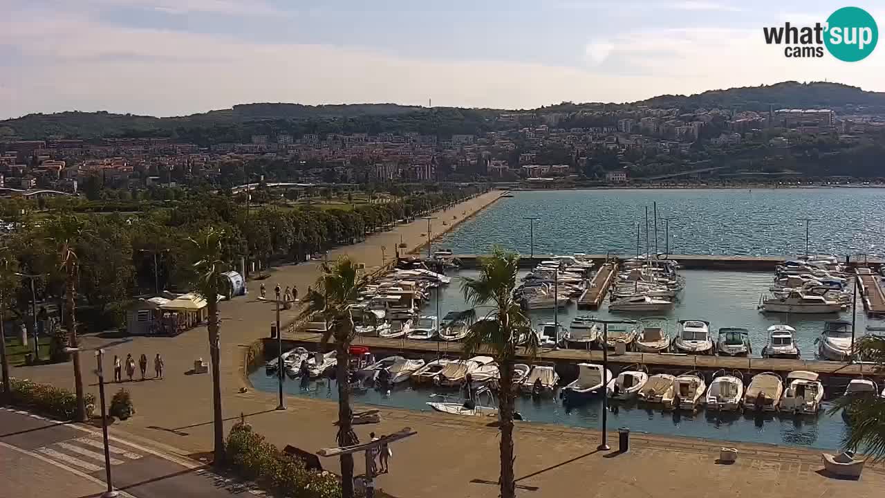 Webcam Koper – Panorama des Jachthafens und der Promenade vom Hotel Grand Koper