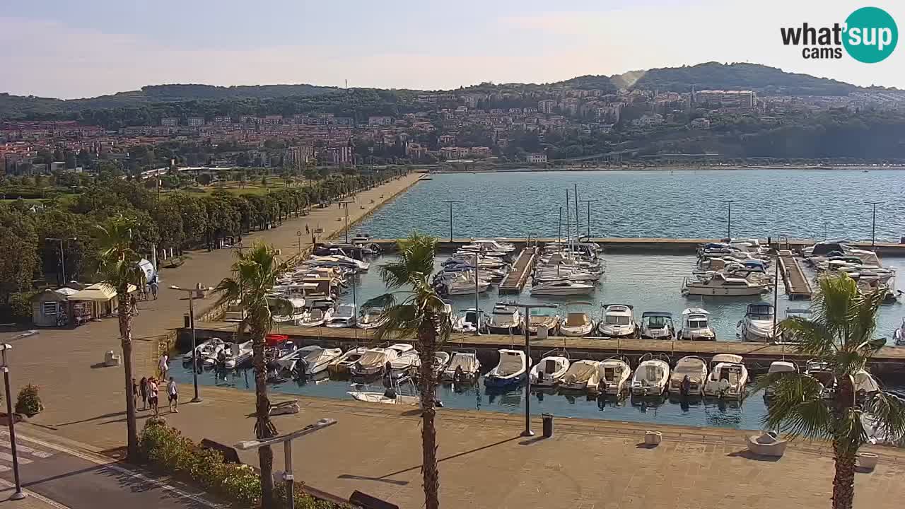 Webcam Koper – Panorama des Jachthafens und der Promenade vom Hotel Grand Koper